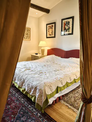 Chambre avec lit SuperKing Size- Maison d'hôtes les Arnauds à Aix-en-Provence